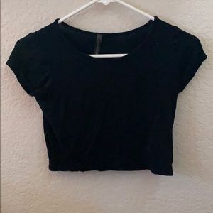 plain black cropped shirt!!